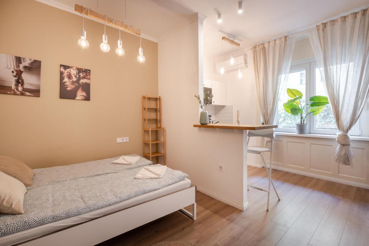 D71- Boutique Apartments, Best Location, by BQA Budapest Extérieur photo