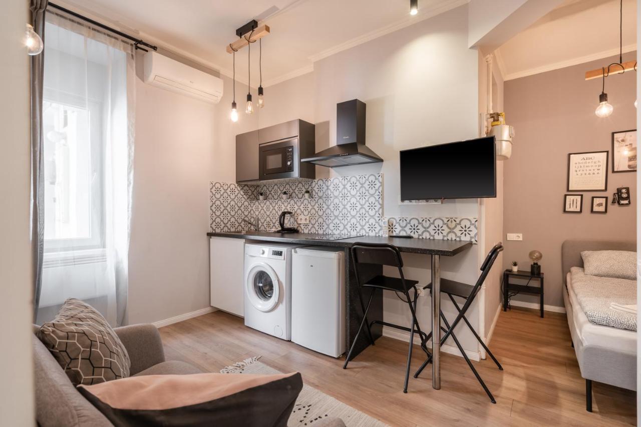 D71- Boutique Apartments, Best Location, by BQA Budapest Extérieur photo